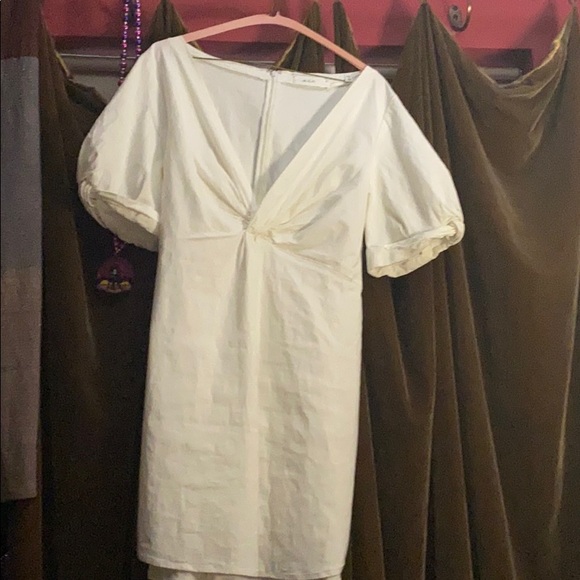White Linen dress - Picture 4 of 8